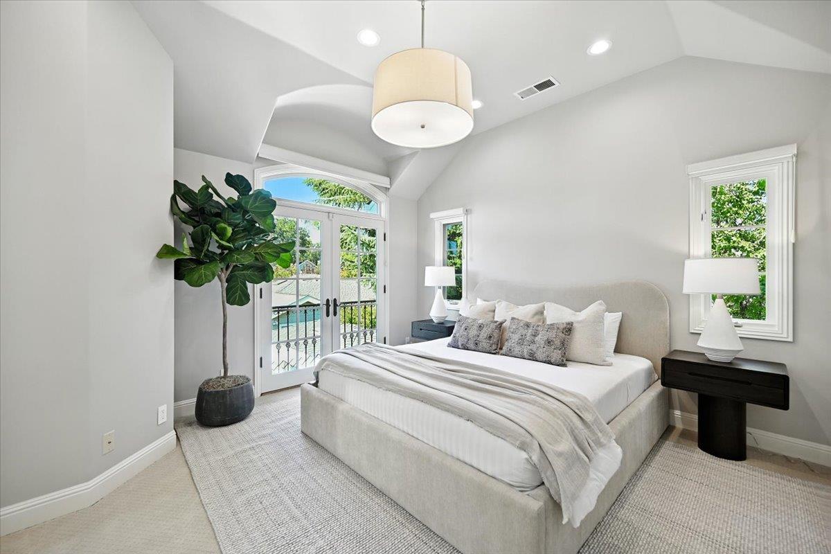 Detail Gallery Image 33 of 62 For 1021 Fife Ave, Palo Alto,  CA 94301 - 4 Beds | 3 Baths