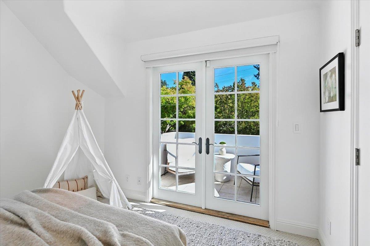 Detail Gallery Image 46 of 62 For 1021 Fife Ave, Palo Alto,  CA 94301 - 4 Beds | 3 Baths
