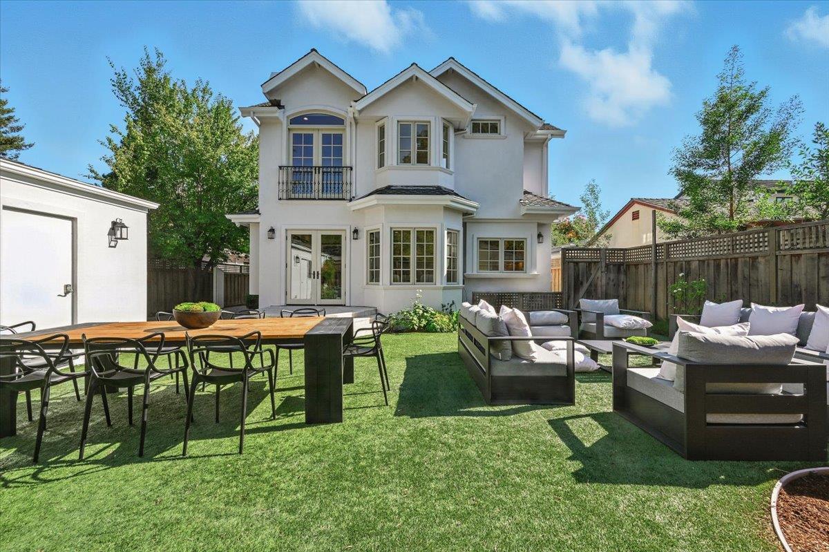 Detail Gallery Image 50 of 62 For 1021 Fife Ave, Palo Alto,  CA 94301 - 4 Beds | 3 Baths