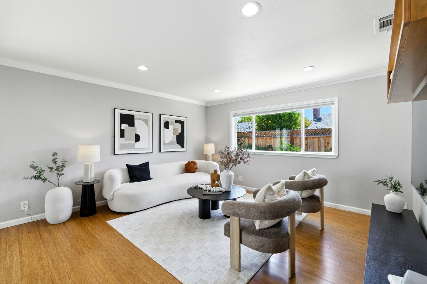 Detail Gallery Image 5 of 77 For 1566 Willowgate Dr, San Jose,  CA 95118 - 4 Beds | 3 Baths