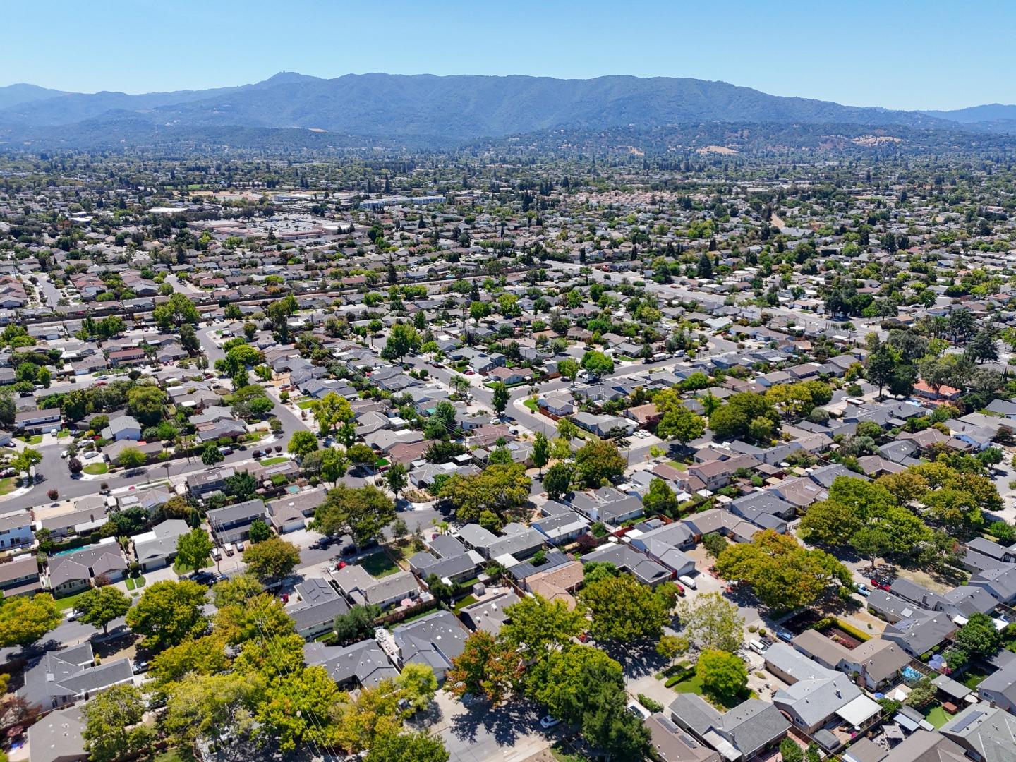 Detail Gallery Image 67 of 77 For 1566 Willowgate Dr, San Jose,  CA 95118 - 4 Beds | 3 Baths