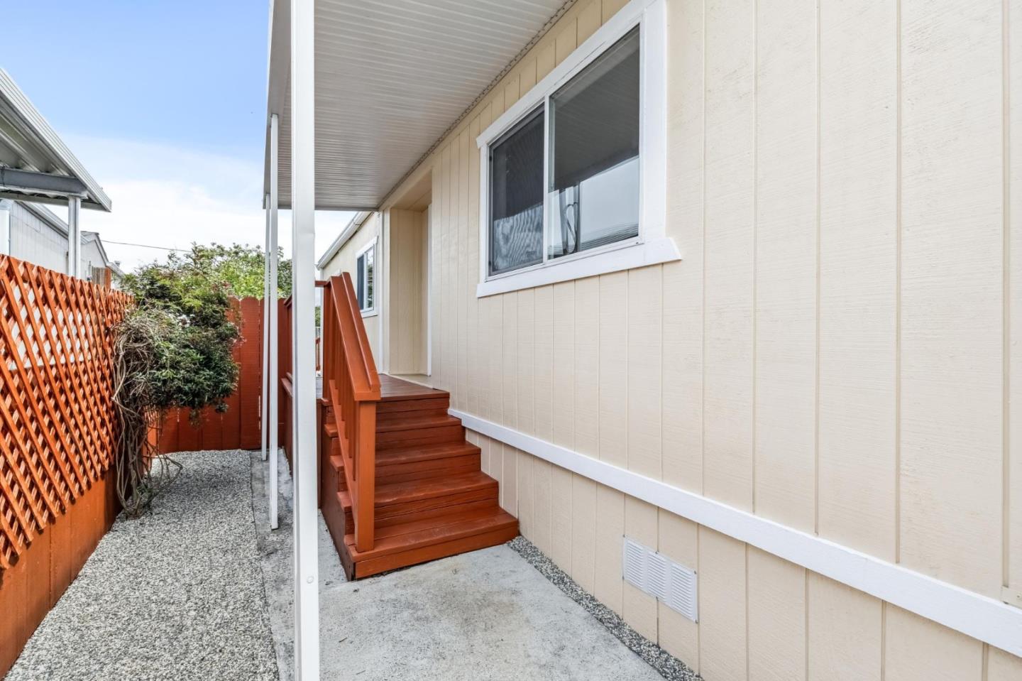 Detail Gallery Image 3 of 38 For 149 Barranca Ln #149,  Moss Beach,  CA 94038 - 2 Beds | 2 Baths