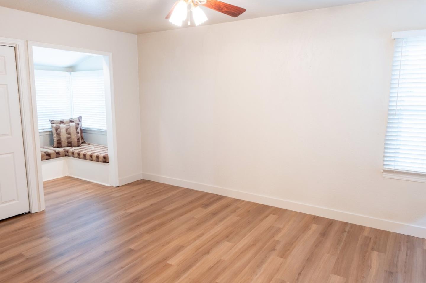 Detail Gallery Image 11 of 17 For 30 Catalina Ave, Salinas,  CA 93901 - 3 Beds | 2 Baths