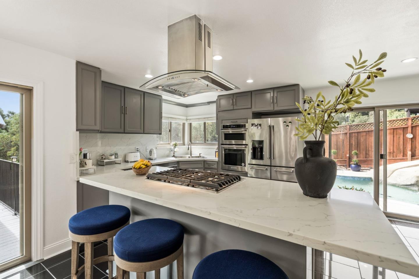 Detail Gallery Image 14 of 51 For 3 Saint Louis Ln, Pleasant Hill,  CA 94523 - 4 Beds | 2/1 Baths