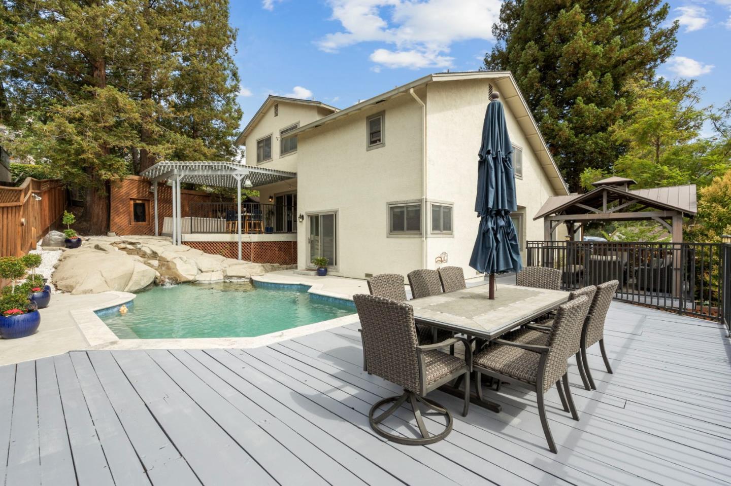 Detail Gallery Image 44 of 51 For 3 Saint Louis Ln, Pleasant Hill,  CA 94523 - 4 Beds | 2/1 Baths
