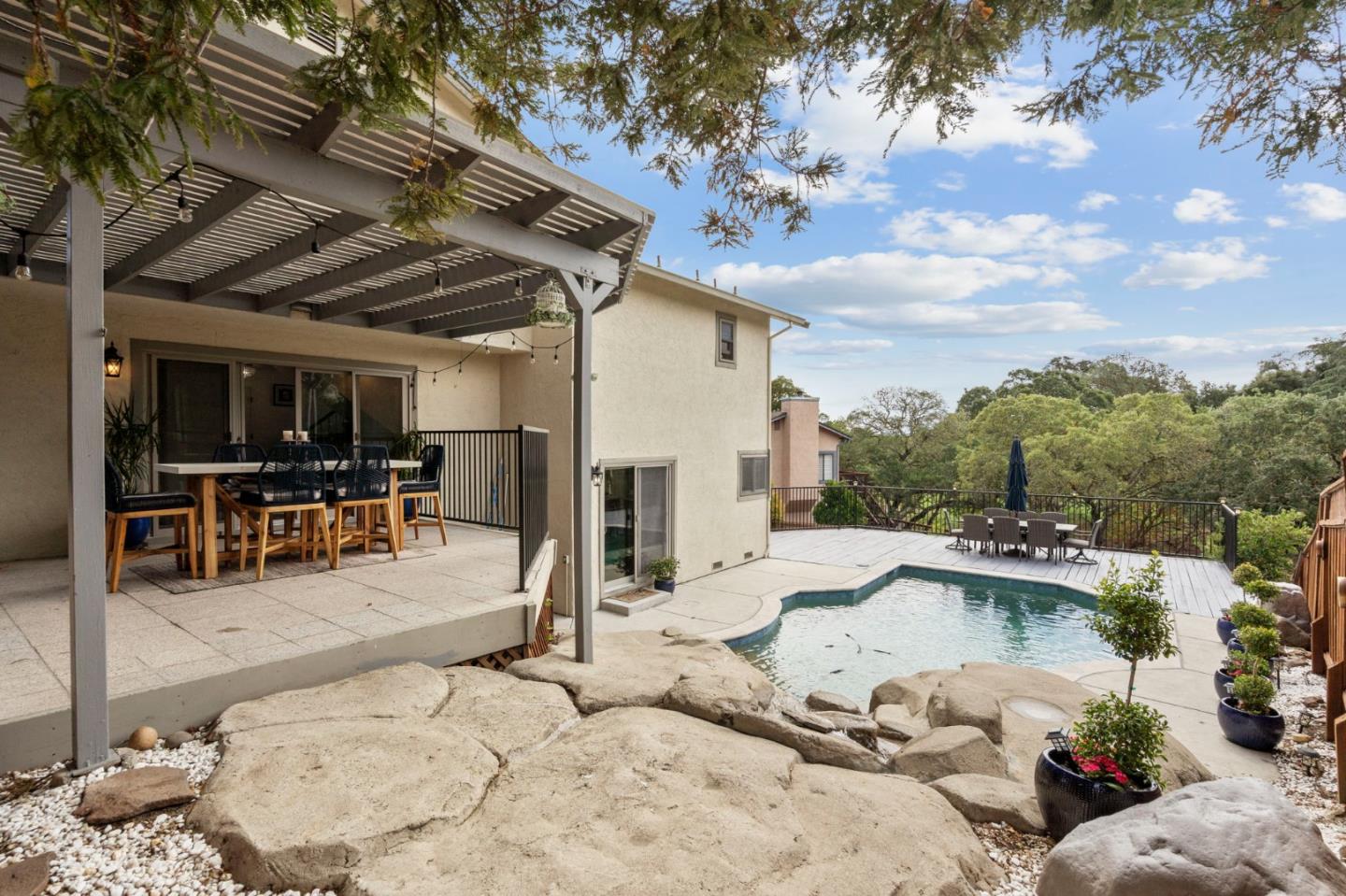 Detail Gallery Image 46 of 51 For 3 Saint Louis Ln, Pleasant Hill,  CA 94523 - 4 Beds | 2/1 Baths