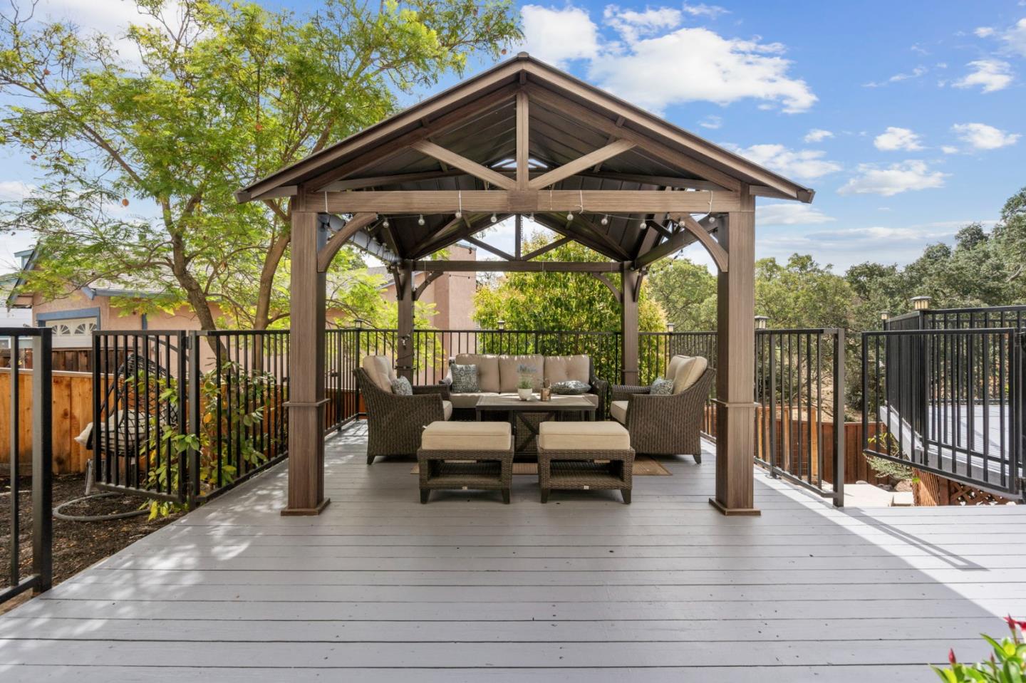 Detail Gallery Image 51 of 51 For 3 Saint Louis Ln, Pleasant Hill,  CA 94523 - 4 Beds | 2/1 Baths