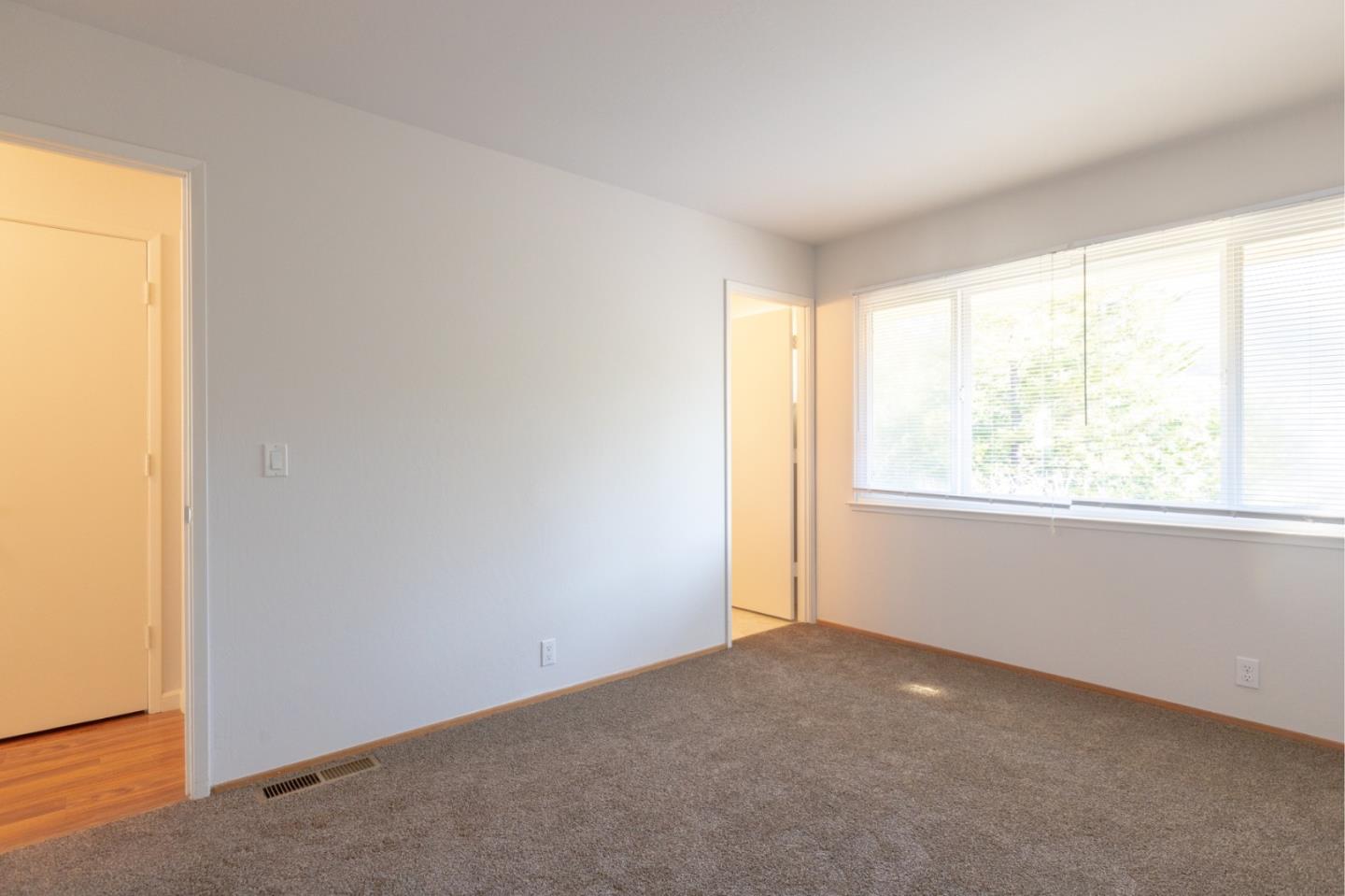 Detail Gallery Image 12 of 21 For 1122 Grand Teton Dr, Pacifica,  CA 94044 - 3 Beds | 2 Baths