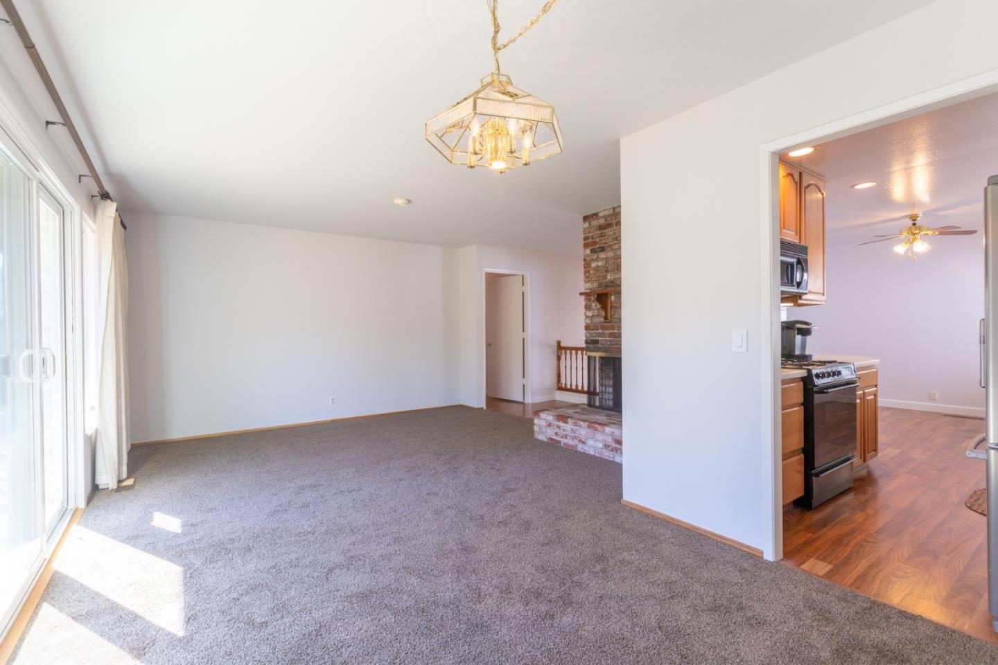 Detail Gallery Image 6 of 21 For 1122 Grand Teton Dr, Pacifica,  CA 94044 - 3 Beds | 2 Baths