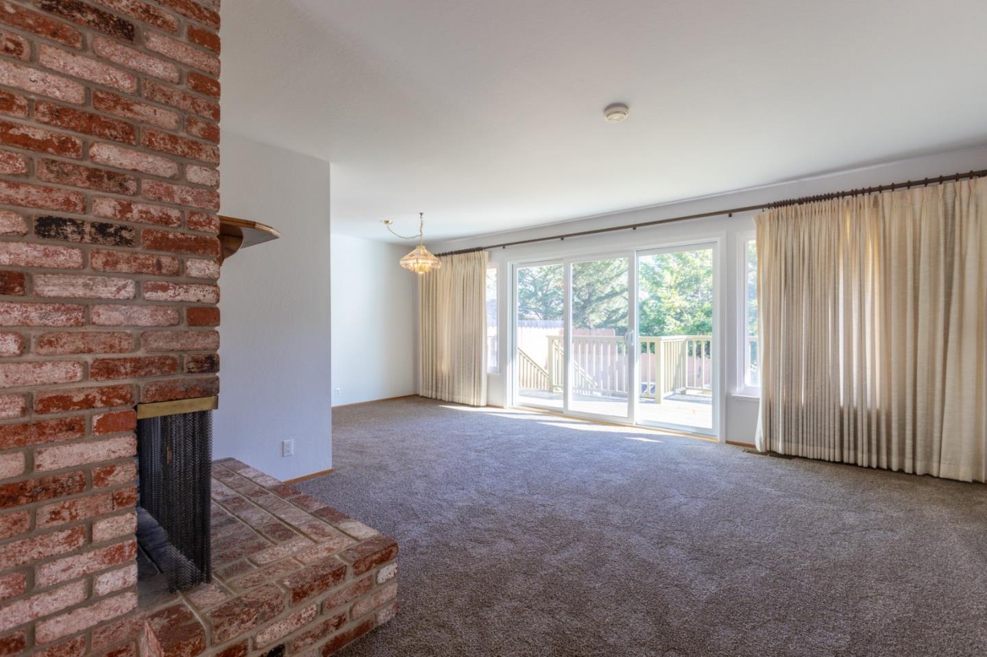 Detail Gallery Image 8 of 21 For 1122 Grand Teton Dr, Pacifica,  CA 94044 - 3 Beds | 2 Baths