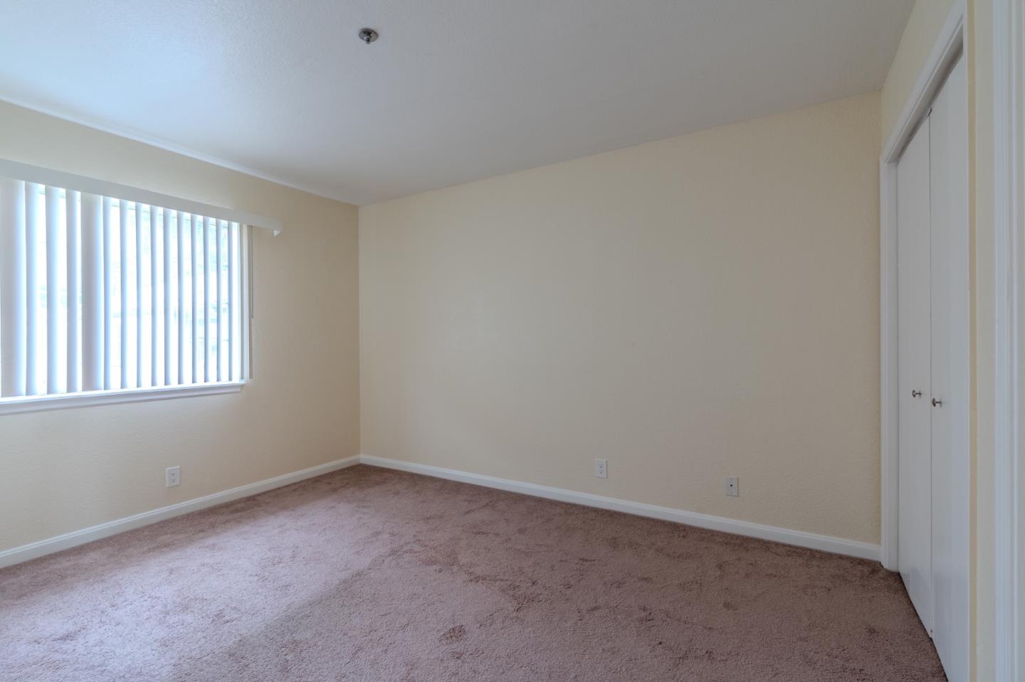 Detail Gallery Image 9 of 10 For 1024 San Luis Cir #724,  Daly City,  CA 94014 - 2 Beds | 1/1 Baths