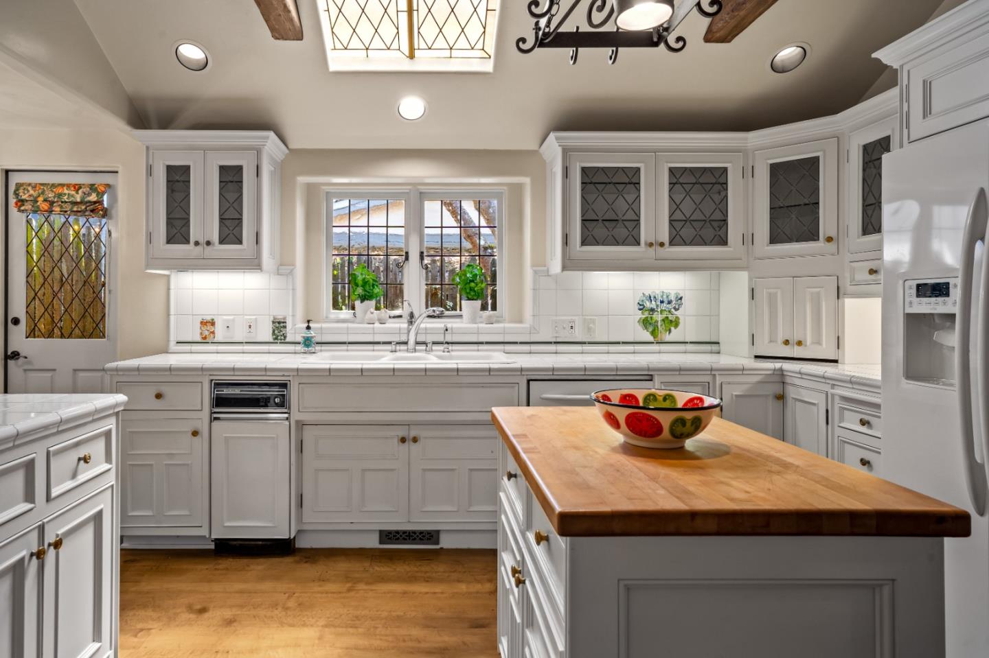 Detail Gallery Image 11 of 29 For 0 Se Corner Santa Rita and 6th, Carmel,  CA 93921 - 3 Beds | 3 Baths