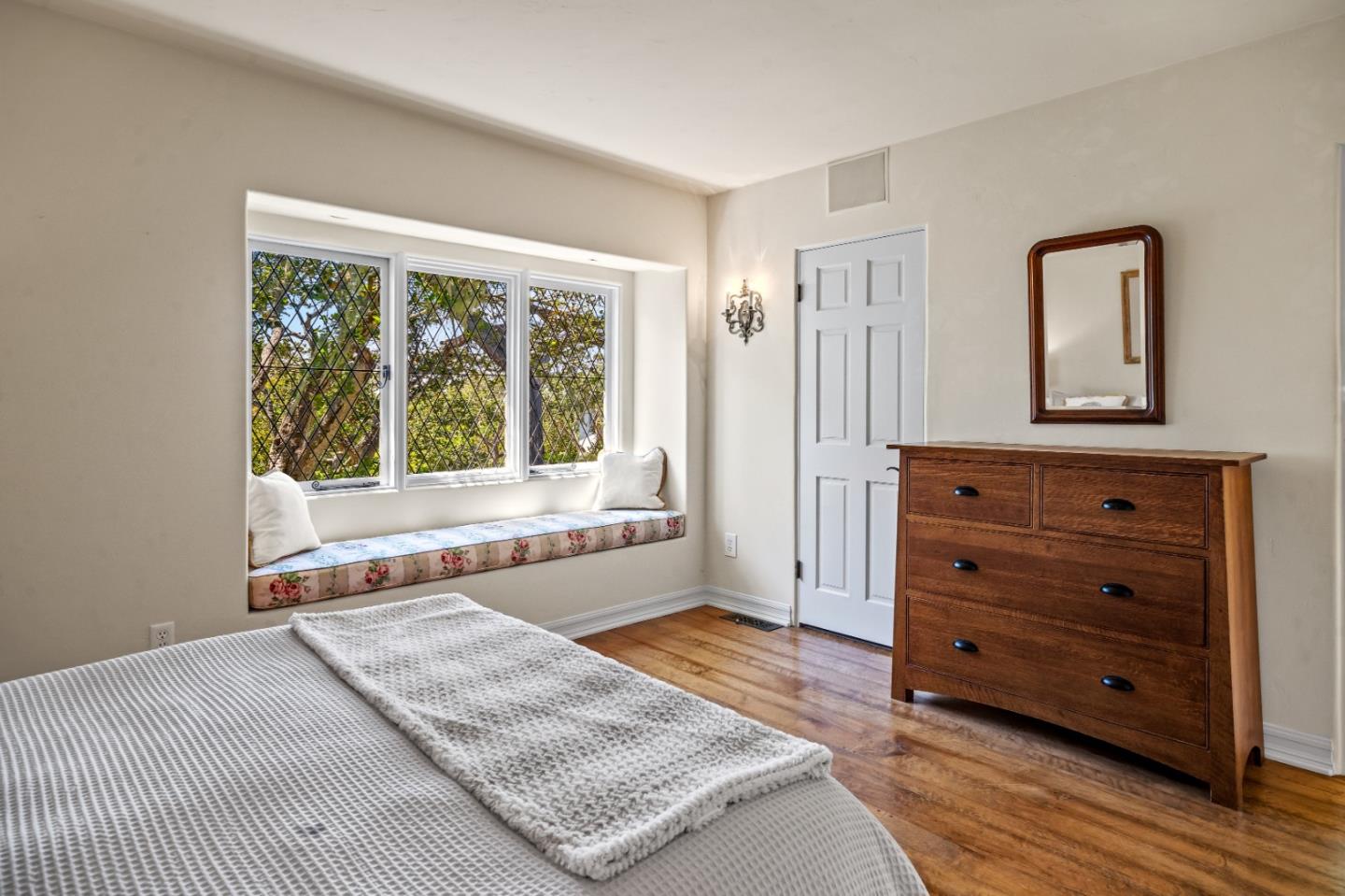 Detail Gallery Image 18 of 29 For 0 Se Corner Santa Rita and 6th, Carmel,  CA 93921 - 3 Beds | 3 Baths