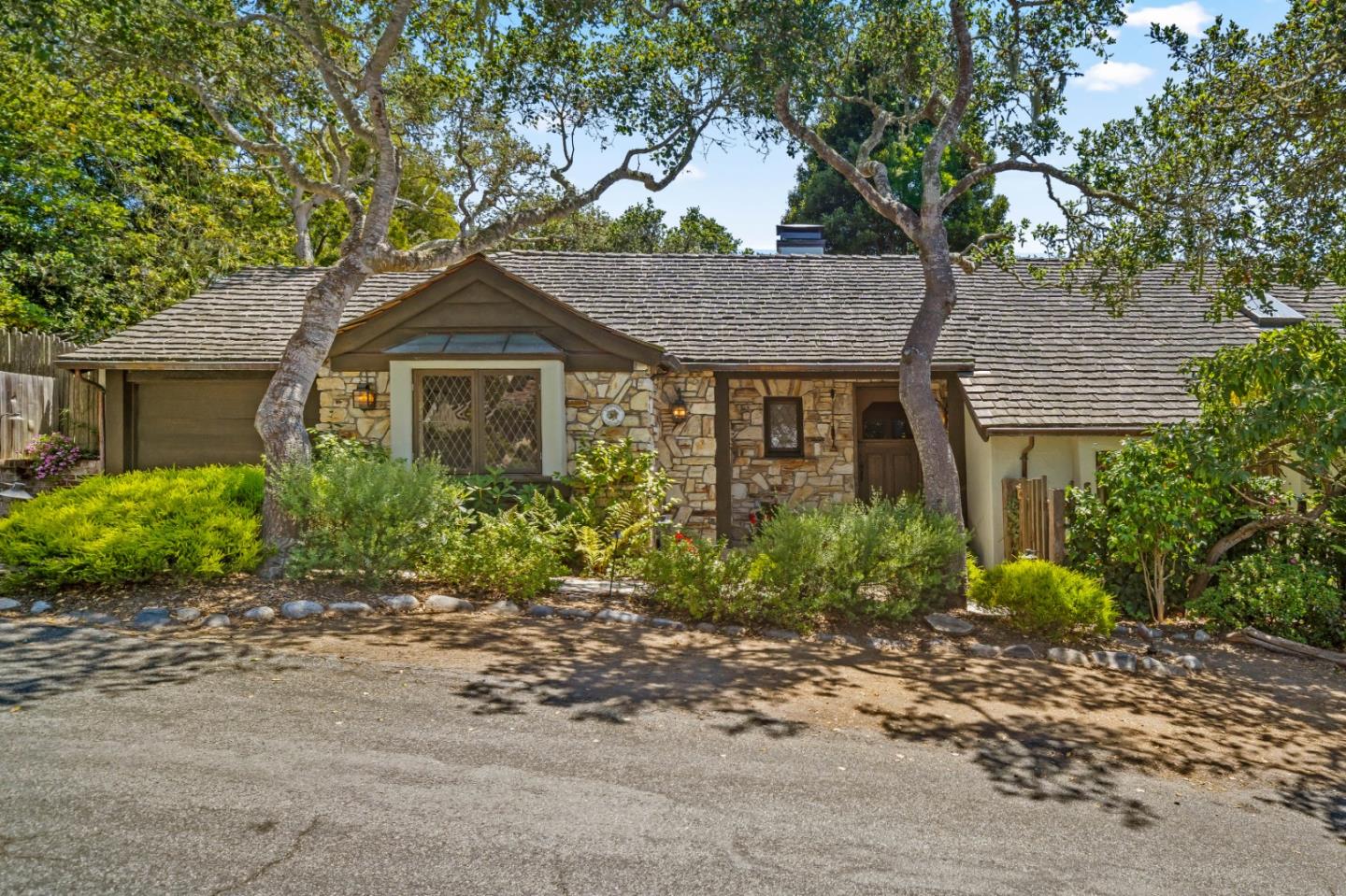 Detail Gallery Image 2 of 29 For 0 Se Corner Santa Rita and 6th, Carmel,  CA 93921 - 3 Beds | 3 Baths