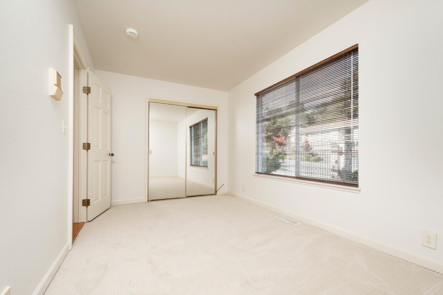 Detail Gallery Image 13 of 31 For 1285 Tartan Trail Rd, Hillsborough,  CA 94010 - 5 Beds | 3/1 Baths