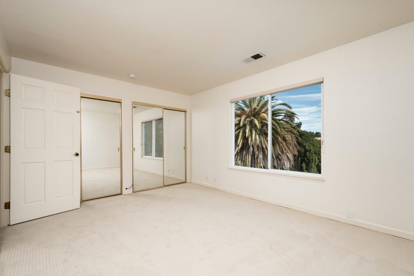 Detail Gallery Image 20 of 31 For 1285 Tartan Trail Rd, Hillsborough,  CA 94010 - 5 Beds | 3/1 Baths