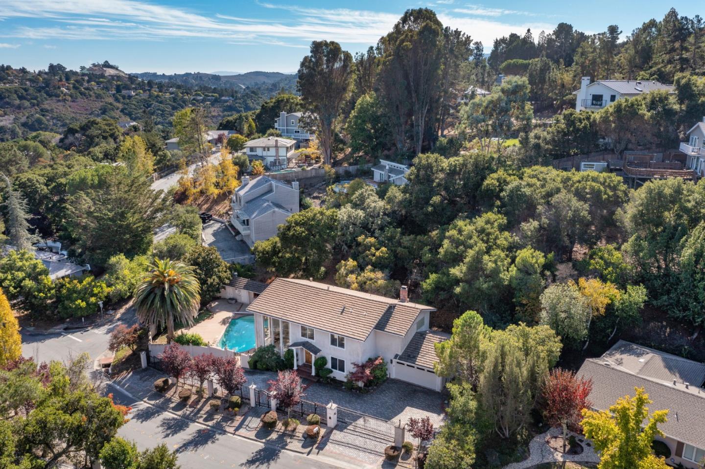 Detail Gallery Image 31 of 31 For 1285 Tartan Trail Rd, Hillsborough,  CA 94010 - 5 Beds | 3/1 Baths