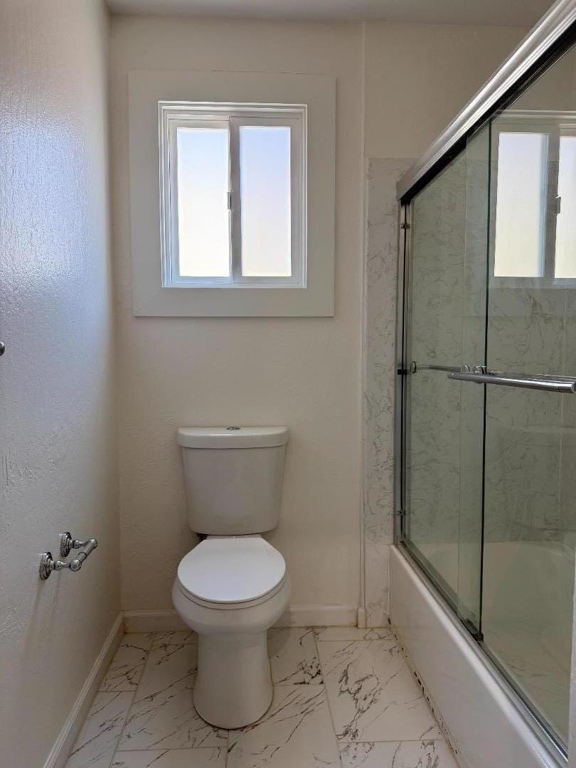 Detail Gallery Image 7 of 8 For 318 3rd Lane a,  South San Francisco,  CA 94080 - 3 Beds | 1 Baths