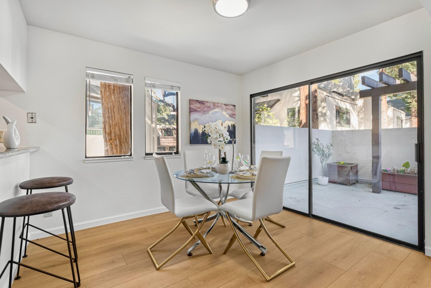 Detail Gallery Image 10 of 49 For 181 Centre St #29,  Mountain View,  CA 94041 - 2 Beds | 2 Baths