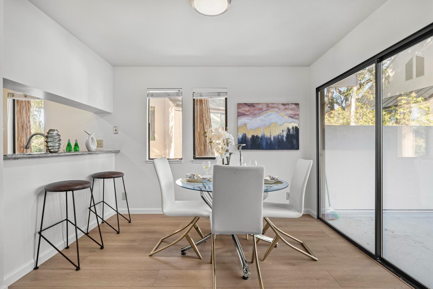 Detail Gallery Image 12 of 49 For 181 Centre St #29,  Mountain View,  CA 94041 - 2 Beds | 2 Baths
