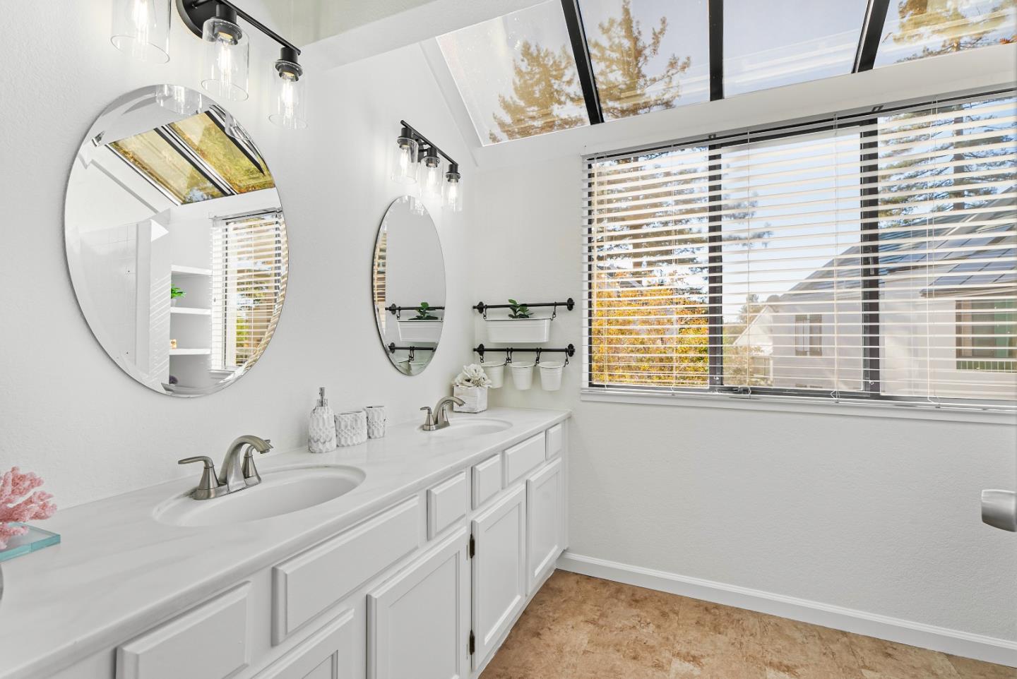 Detail Gallery Image 20 of 49 For 181 Centre St #29,  Mountain View,  CA 94041 - 2 Beds | 2 Baths