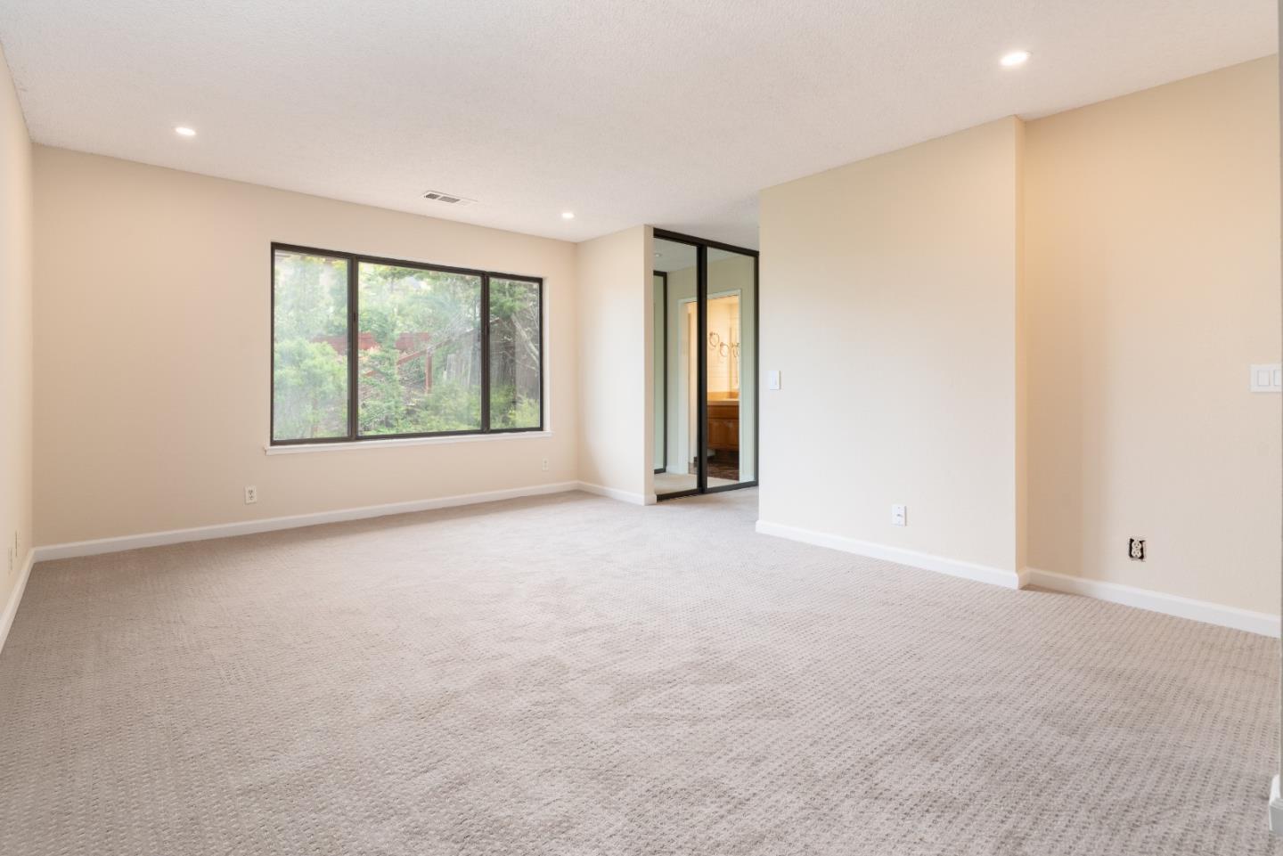 Detail Gallery Image 20 of 44 For 6 Sorrel Ln, San Carlos,  CA 94070 - 3 Beds | 2/1 Baths