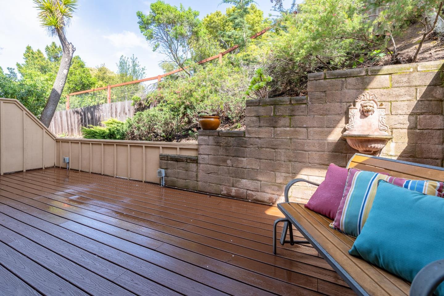 Detail Gallery Image 34 of 44 For 6 Sorrel Ln, San Carlos,  CA 94070 - 3 Beds | 2/1 Baths