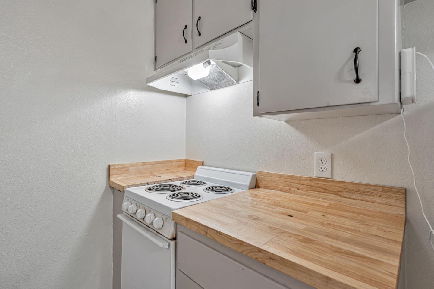 Detail Gallery Image 12 of 19 For 360 N Calaveras St, Fresno,  CA 93701 - – Beds | – Baths