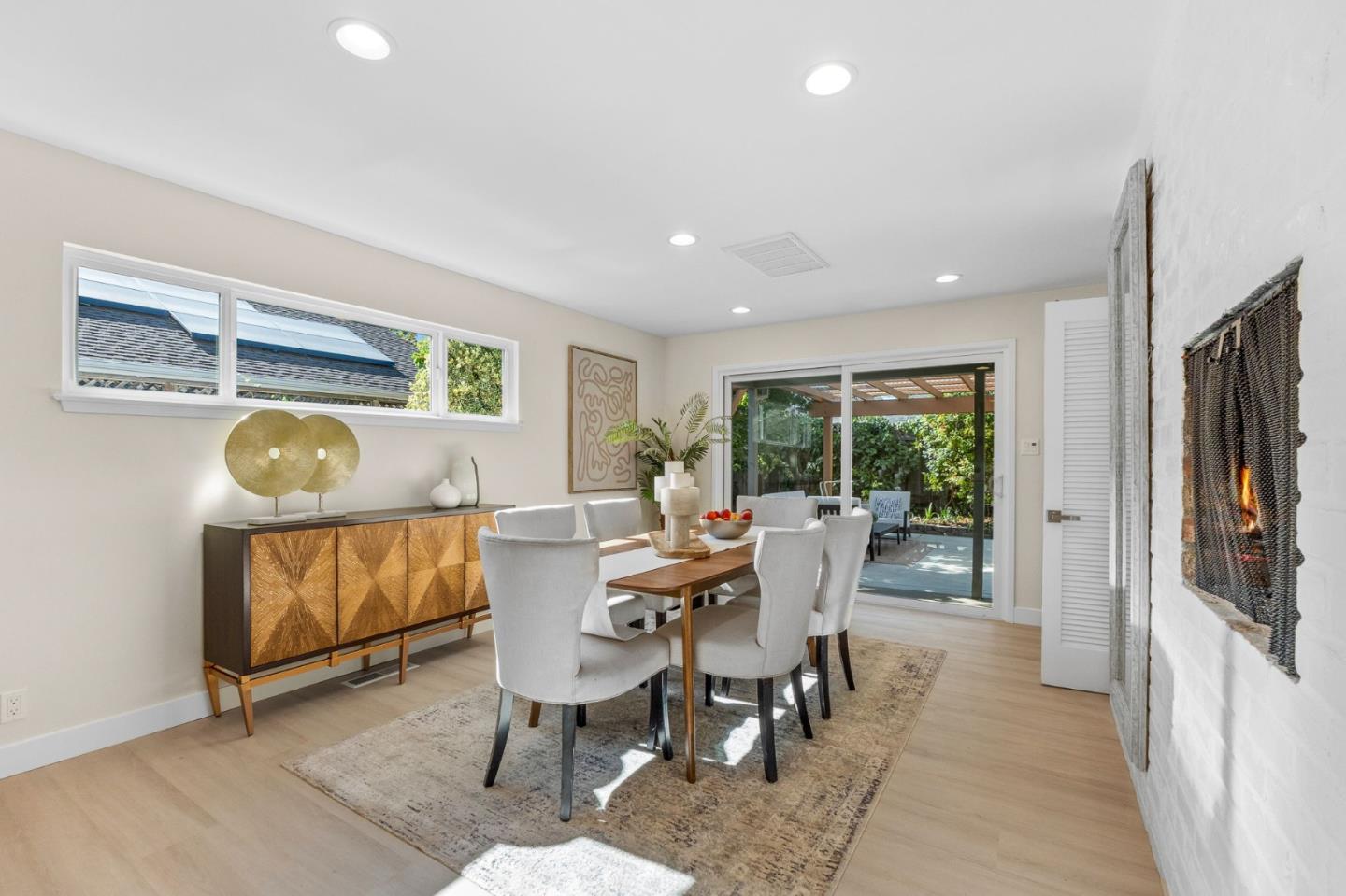Detail Gallery Image 9 of 72 For 16251 Lilac Ln, Los Gatos,  CA 95032 - 5 Beds | 3 Baths