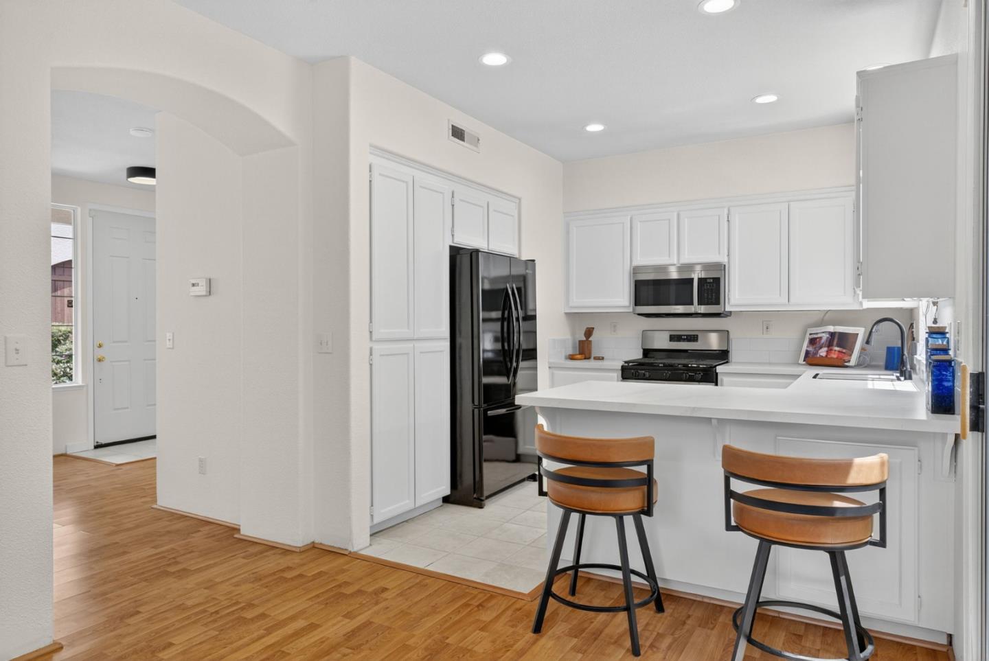Detail Gallery Image 10 of 39 For 612 Villa Centre Way, San Jose,  CA 95128 - 3 Beds | 2/1 Baths