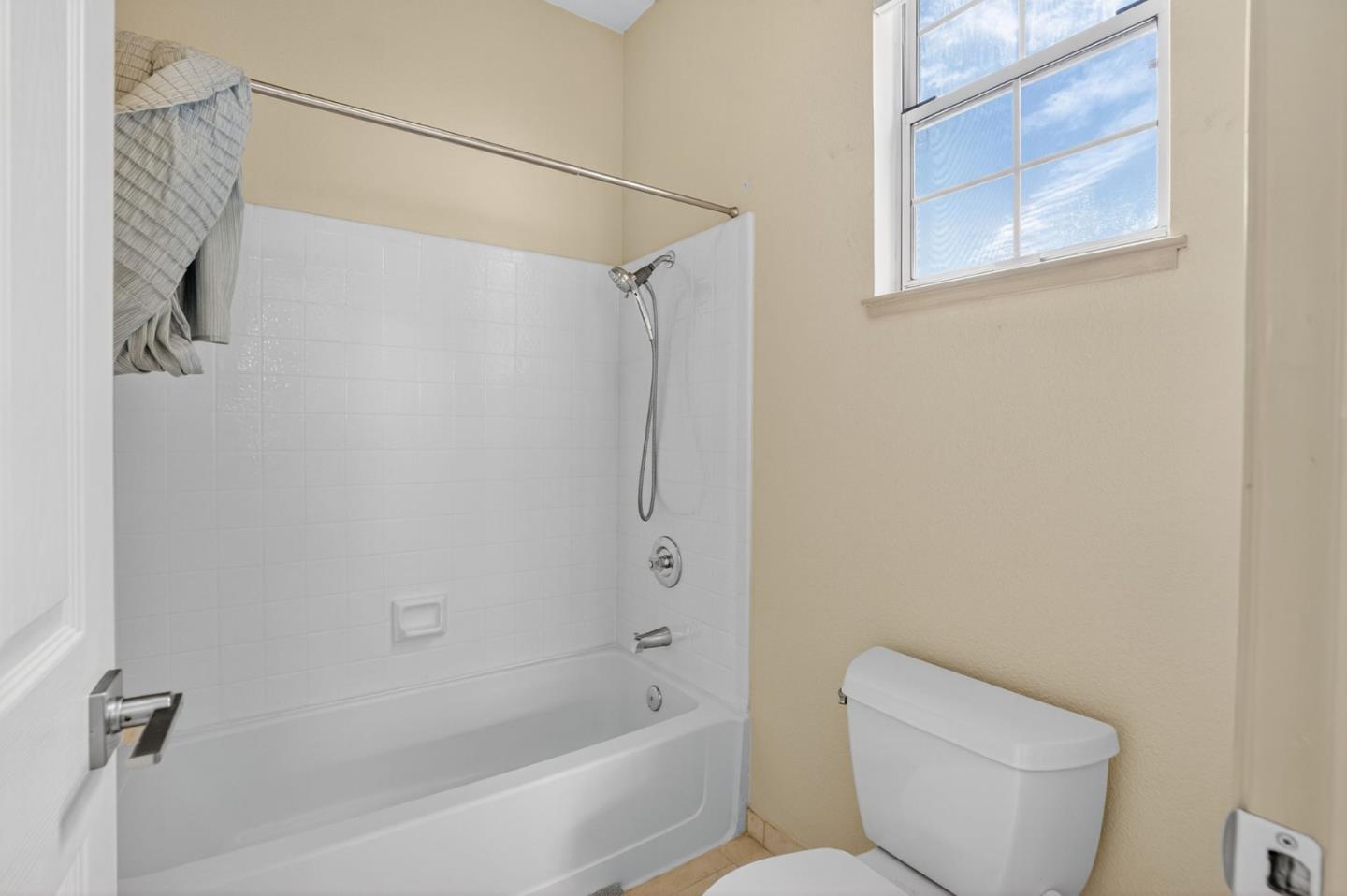 Detail Gallery Image 27 of 39 For 612 Villa Centre Way, San Jose,  CA 95128 - 3 Beds | 2/1 Baths