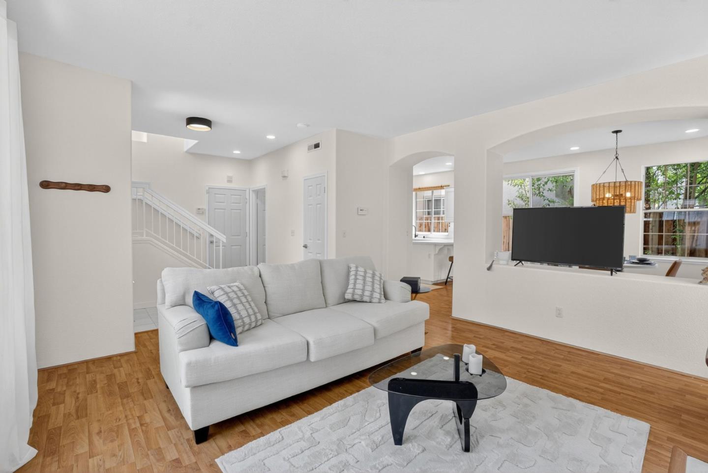Detail Gallery Image 5 of 39 For 612 Villa Centre Way, San Jose,  CA 95128 - 3 Beds | 2/1 Baths
