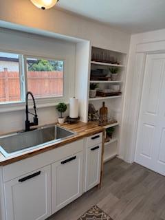 Detail Gallery Image 14 of 32 For 951 Belden St, Monterey,  CA 93940 - 3 Beds | 2 Baths