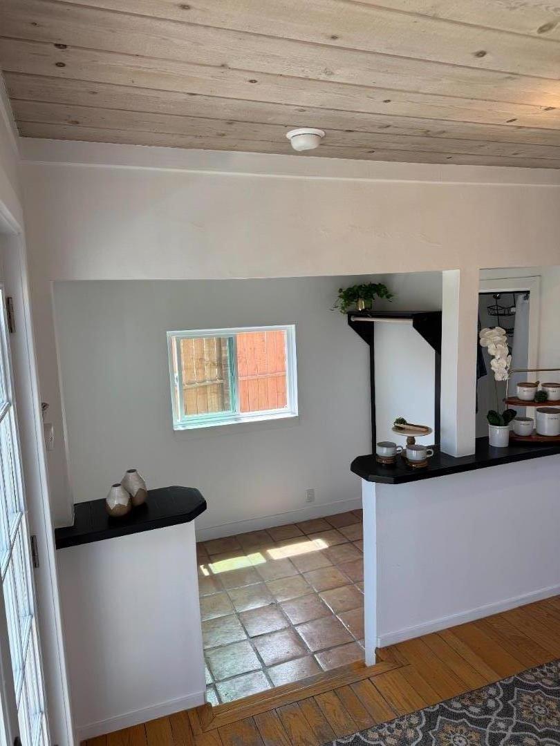 Detail Gallery Image 30 of 32 For 951 Belden St, Monterey,  CA 93940 - 3 Beds | 2 Baths