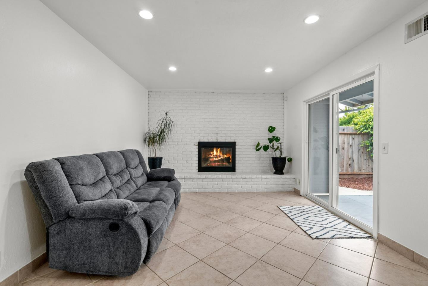 Detail Gallery Image 23 of 35 For 70 College Rd, Watsonville,  CA 95076 - 3 Beds | 2 Baths