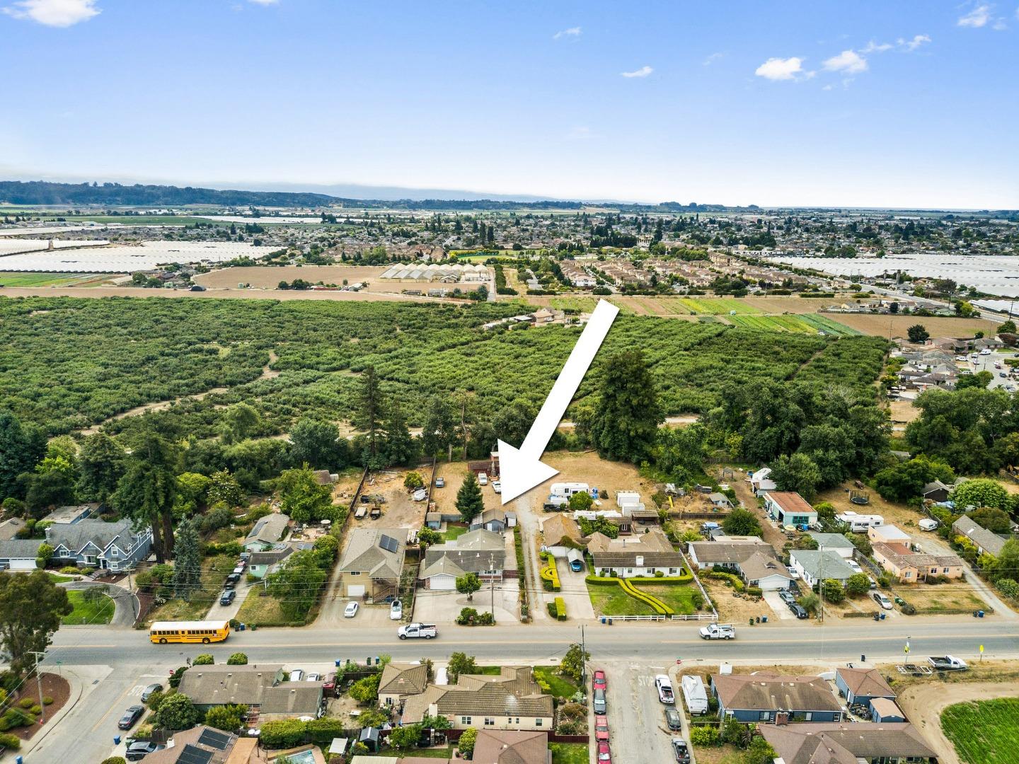 Detail Gallery Image 5 of 35 For 70 College Rd, Watsonville,  CA 95076 - 3 Beds | 2 Baths