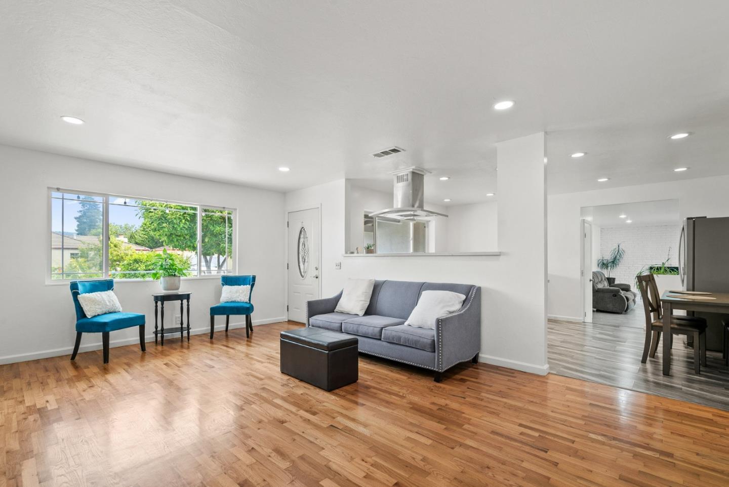 Detail Gallery Image 8 of 35 For 70 College Rd, Watsonville,  CA 95076 - 3 Beds | 2 Baths