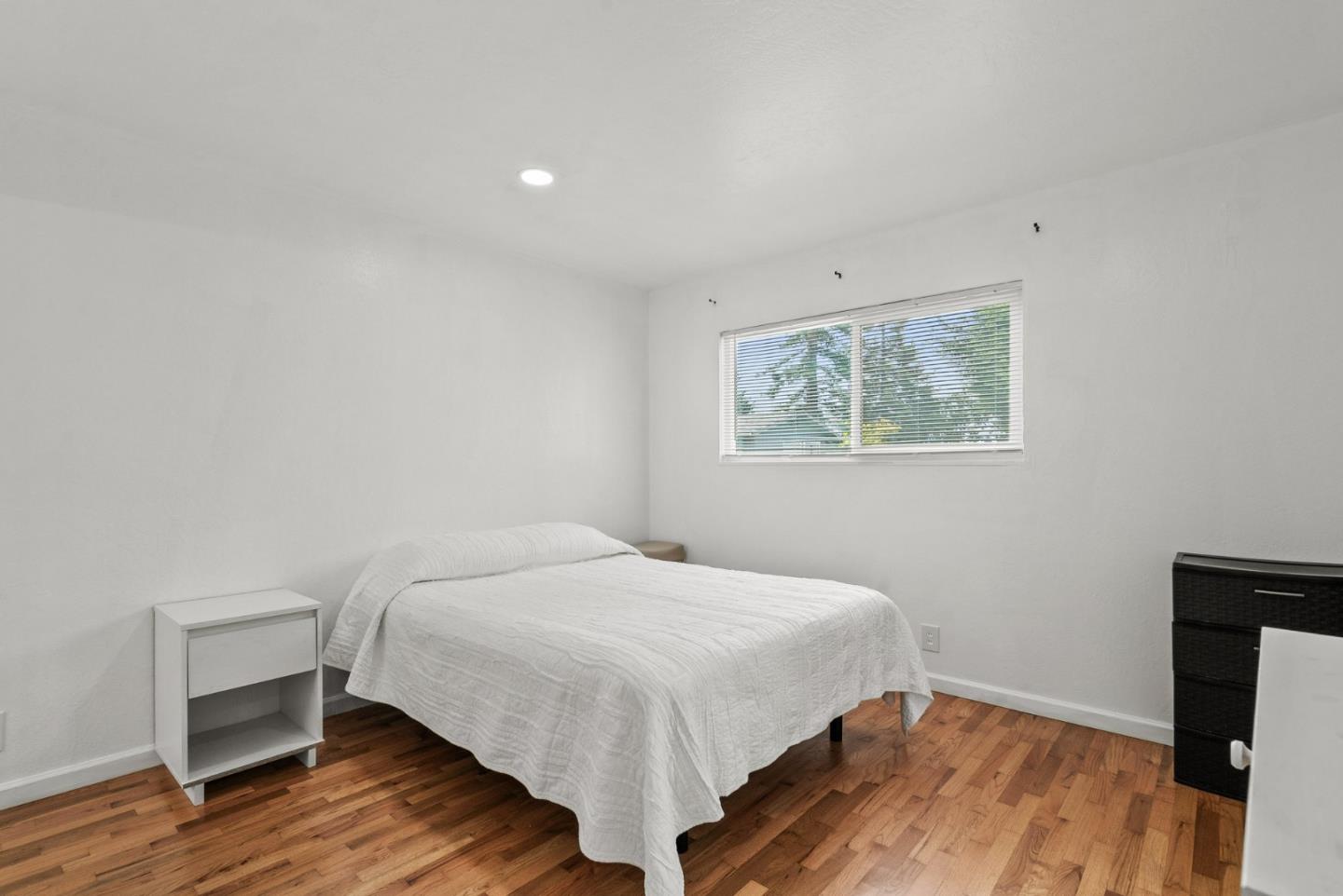 Detail Gallery Image 9 of 35 For 70 College Rd, Watsonville,  CA 95076 - 3 Beds | 2 Baths