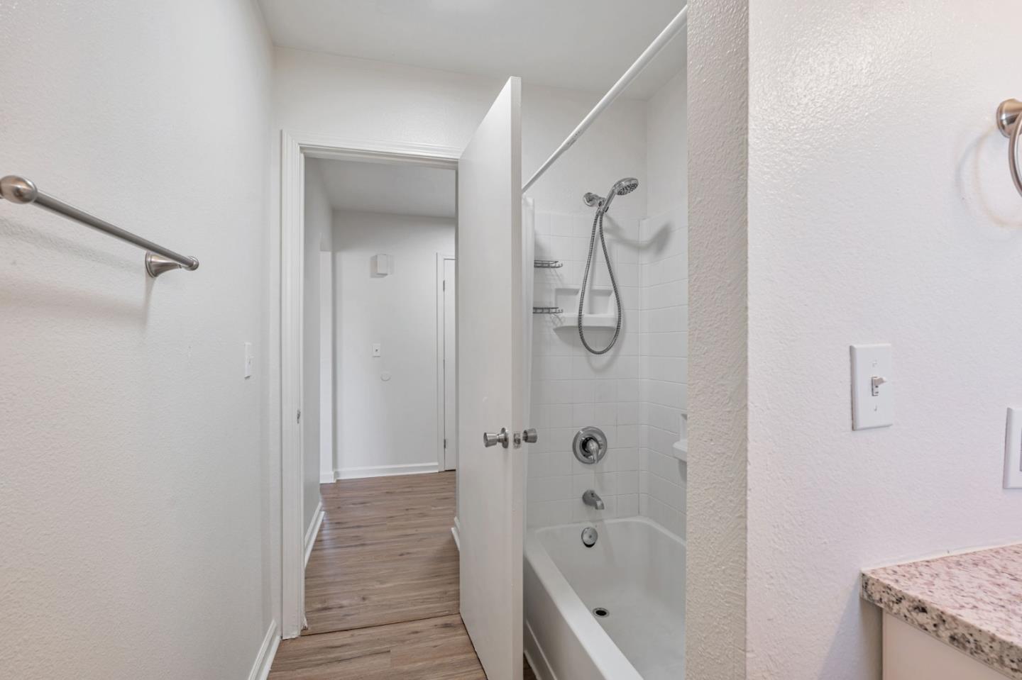 Detail Gallery Image 25 of 27 For 2842 N First St, Fresno,  CA 93703 - – Beds | – Baths
