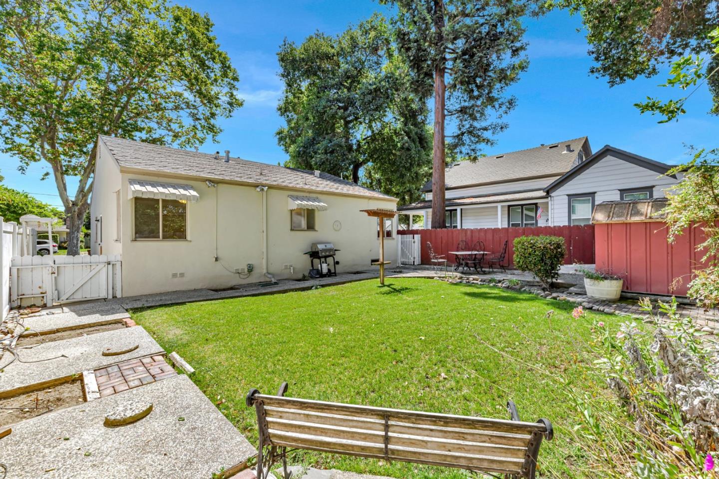 Detail Gallery Image 16 of 19 For 1010 Monterey St, Hollister,  CA 95023 - 2 Beds | 1 Baths