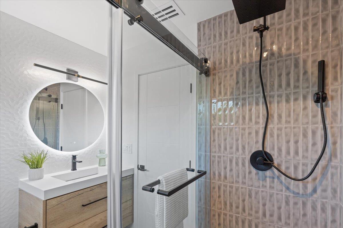 Detail Gallery Image 7 of 36 For 3016 Nieman Blvd, San Jose,  CA 95148 - 5 Beds | 3 Baths