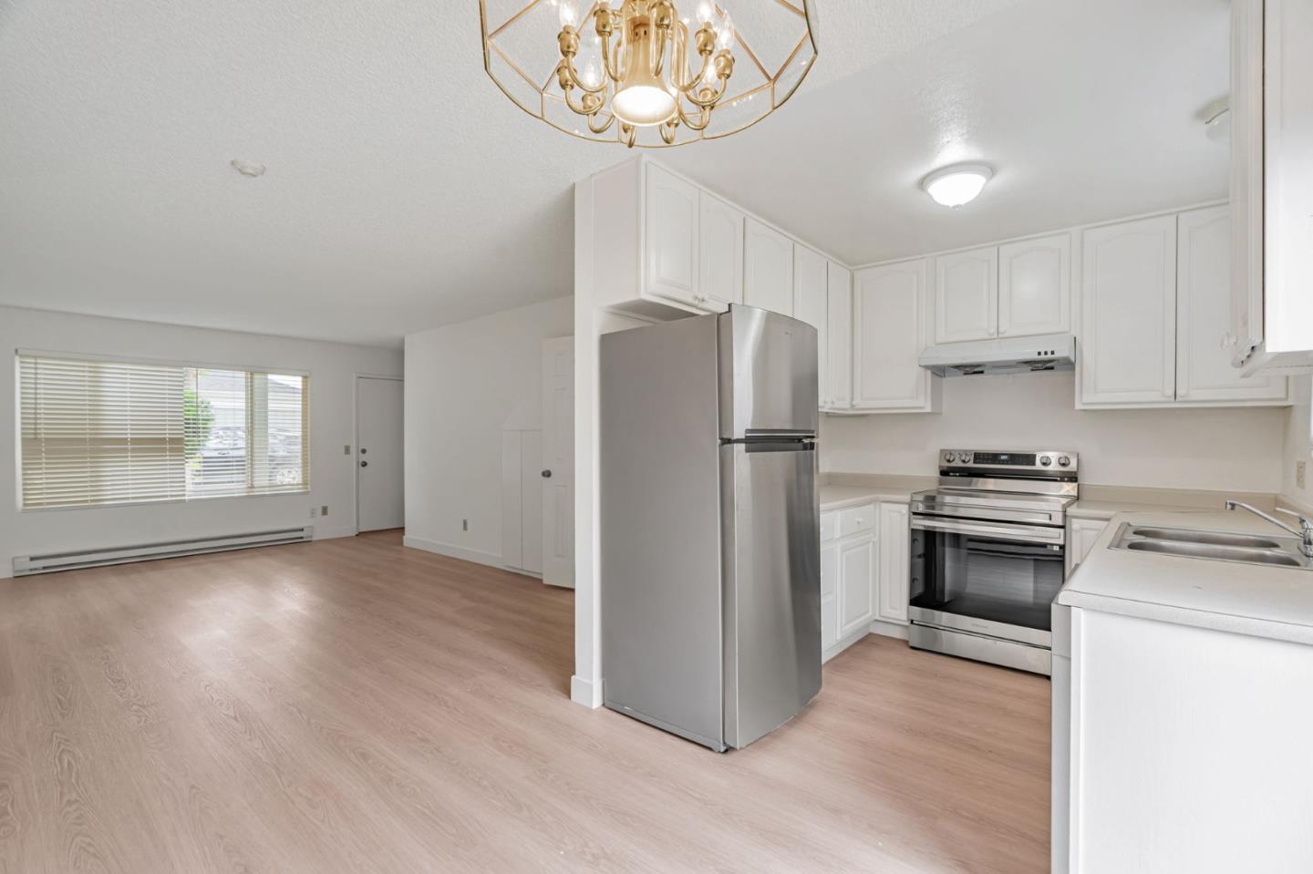 Detail Gallery Image 15 of 39 For 2560 Kenton Ct, Santa Rosa,  CA 95407 - – Beds | – Baths