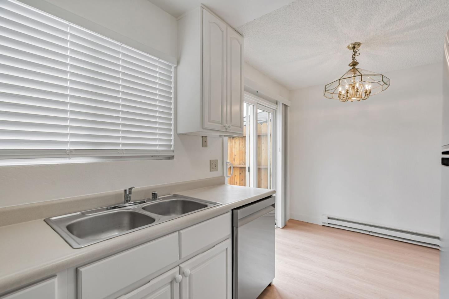 Detail Gallery Image 17 of 39 For 2560 Kenton Ct, Santa Rosa,  CA 95407 - – Beds | – Baths