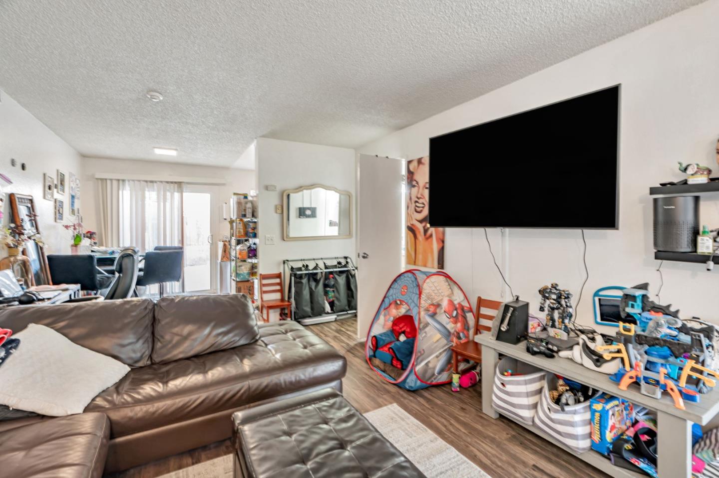 Detail Gallery Image 5 of 39 For 2560 Kenton Ct, Santa Rosa,  CA 95407 - – Beds | – Baths