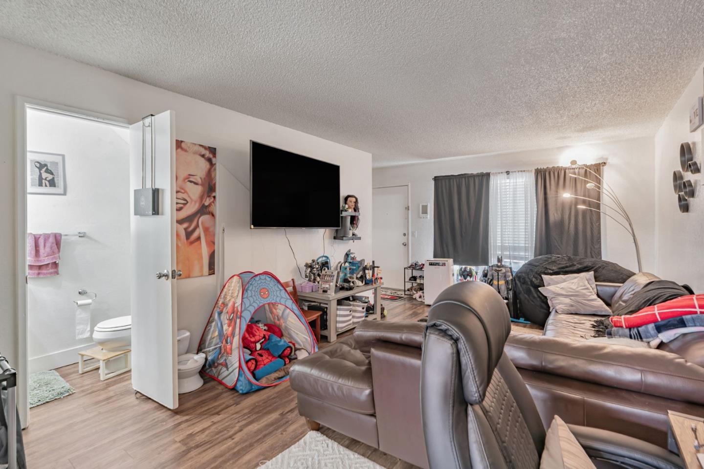 Detail Gallery Image 6 of 39 For 2560 Kenton Ct, Santa Rosa,  CA 95407 - – Beds | – Baths