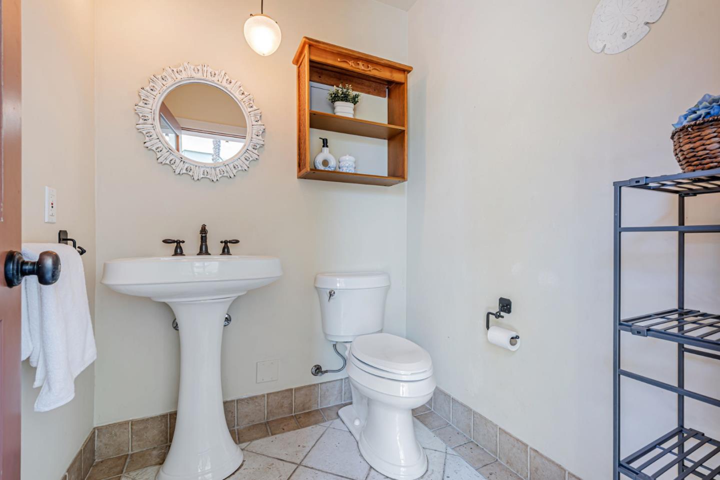 Detail Gallery Image 44 of 55 For 4670 Sherbourne Dr, San Jose,  CA 95124 - 4 Beds | 2/2 Baths