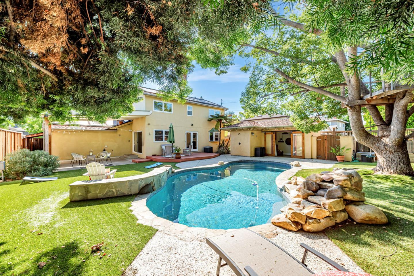 Detail Gallery Image 49 of 55 For 4670 Sherbourne Dr, San Jose,  CA 95124 - 4 Beds | 2/2 Baths