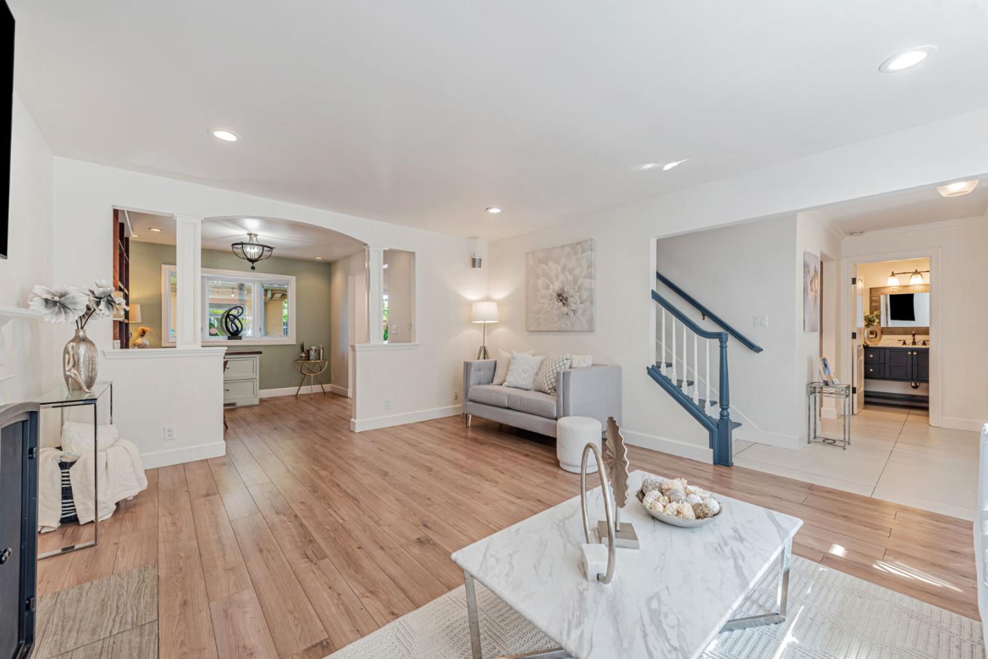 Detail Gallery Image 9 of 55 For 4670 Sherbourne Dr, San Jose,  CA 95124 - 4 Beds | 2/2 Baths