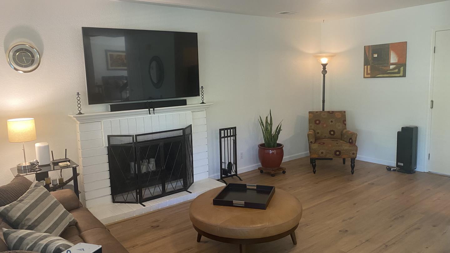 Detail Gallery Image 5 of 30 For 5270 Rio Grande Dr, San Jose,  CA 95136 - 4 Beds | 2/1 Baths