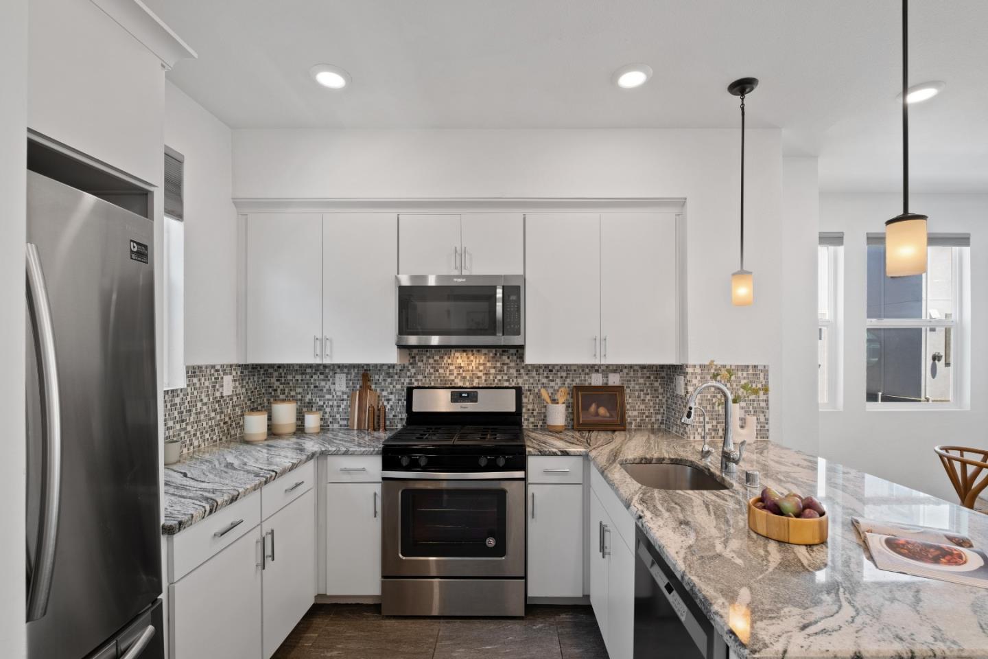 Detail Gallery Image 11 of 55 For 1452 Cherry Cir, Milpitas,  CA 95035 - 2 Beds | 1/2 Baths